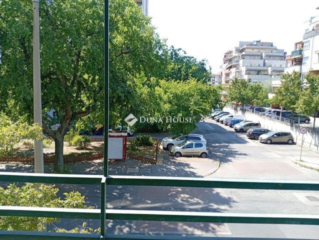 Eladó téglalakás, Budapesten, XX. kerületben 72 M Ft, 1+2 szobás