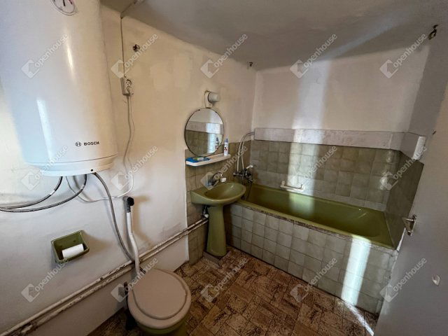 Eladó családi ház, Debrecenben 33.9 M Ft, 3 szobás