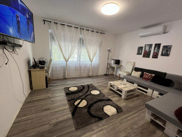 Eladó családi ház, Balatonszentgyörgyön 64.9 M Ft, 10+1 szobás