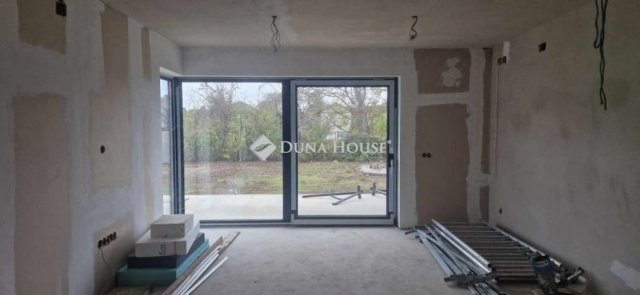 Eladó családi ház, Szegeden 231.874 M Ft, 5 szobás