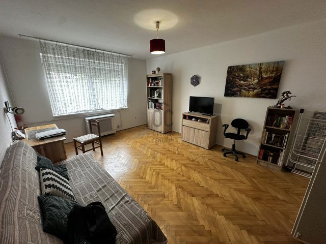 Eladó téglalakás, Zalaegerszegen 32 M Ft, 1 szobás