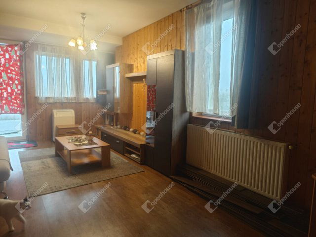 Eladó családi ház, Győrságon 90 M Ft, 5 szobás