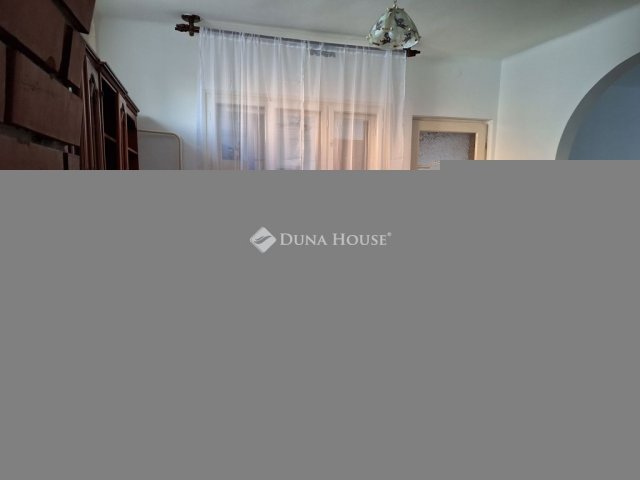 Eladó családi ház, Tolnán, Határ utcában 49.9 M Ft, 4 szobás