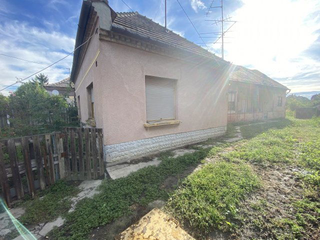 Eladó családi ház, Ácson 18.5 M Ft, 3 szobás