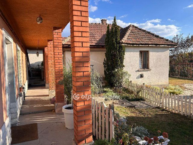 Eladó családi ház, Dunaharasztin 174.9 M Ft, 5 szobás