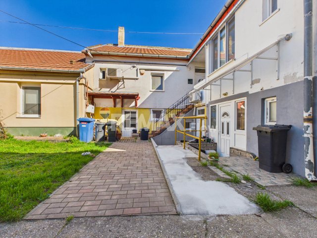 Eladó téglalakás, Pécsett, Vas Gereben utcában 29.9 M Ft