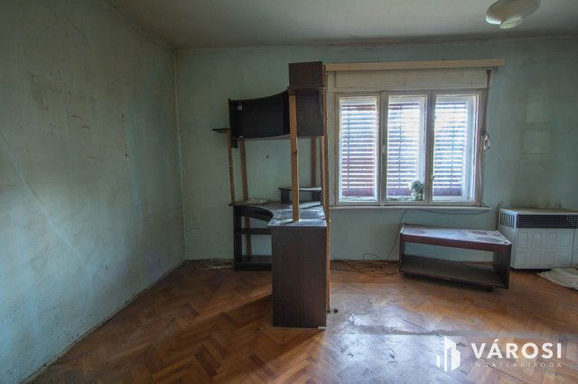Eladó családi ház, Nován 10.5 M Ft, 3 szobás