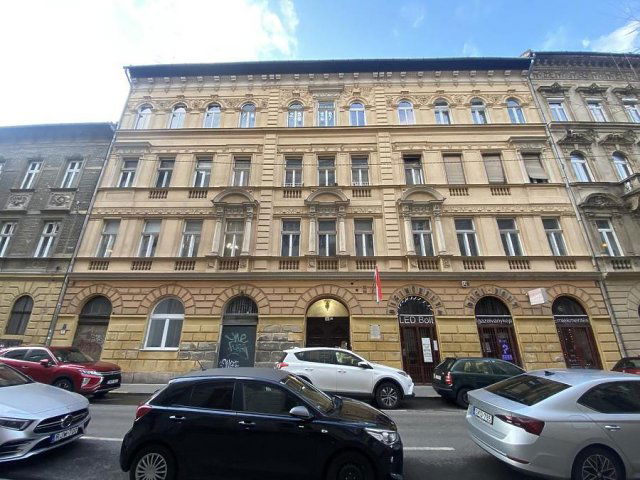 Eladó téglalakás, Budapesten, VII. kerületben, Dob utcában