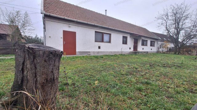 Eladó családi ház, Jászberényben 67.5 M Ft, 2+1 szobás