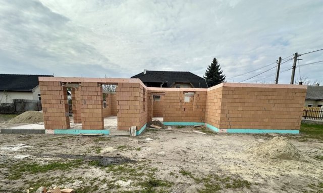 Eladó családi ház, Szigethalmon 118.999 M Ft, 5 szobás