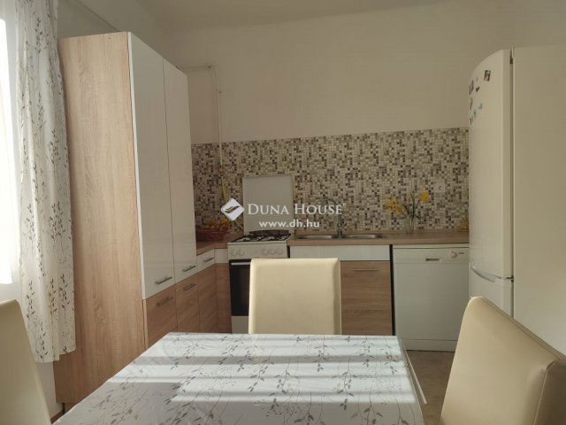 Eladó családi ház, Mikepércsen 59 M Ft, 2 szobás