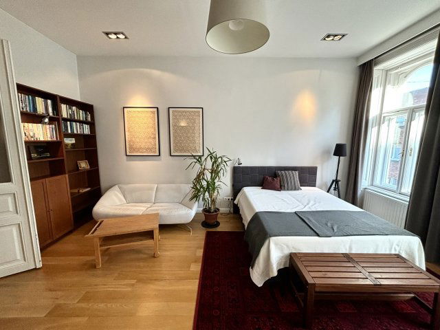 Kiadó téglalakás, albérlet, V. kerületben, Só utcában