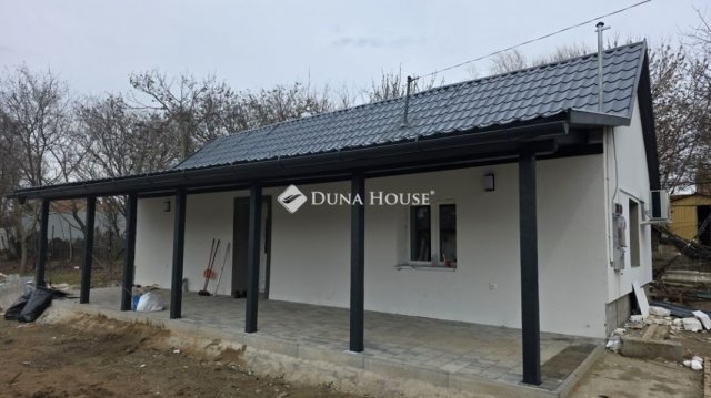 Eladó családi ház, Tóalmáson 29 M Ft, 1 szobás