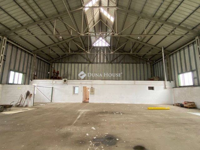 Eladó ipari ingatlan, Kistarcsán 275 M Ft / költözzbe.hu