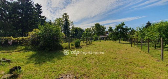 Eladó családi ház, Devecseren 18.9 M Ft, 2 szobás