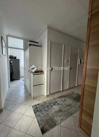 Eladó panellakás, Dabason 62.9 M Ft, 2 szobás