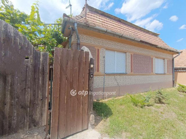 Eladó családi ház, Kiskunlacházán 75 M Ft, 2+1 szobás