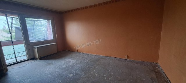 Eladó panellakás, Battonyán 8.3 M Ft, 2 szobás