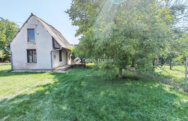 Eladó családi ház, Csurgón 10 M Ft, 1 szobás