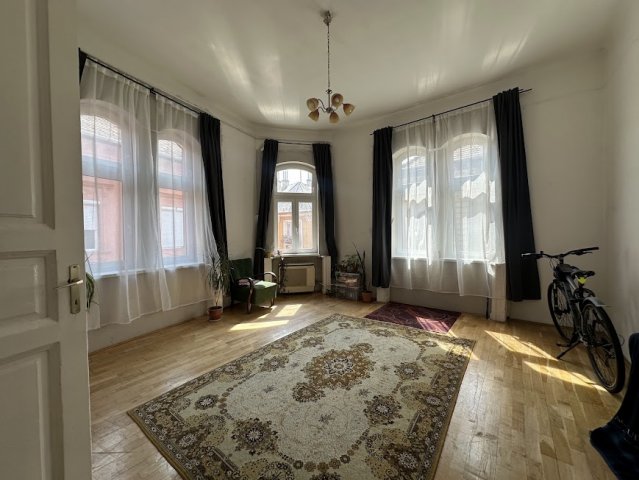 Eladó téglalakás, Budapesten, VIII. kerületben 73.9 M Ft