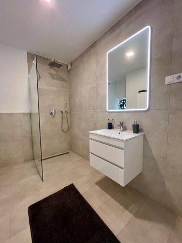 Eladó téglalakás, Pécsett 62.9 M Ft, 2 szobás