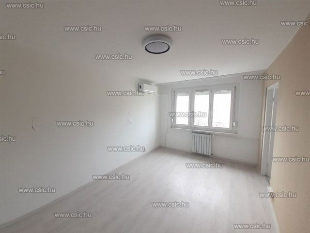 Eladó panellakás, Budapesten, III. kerületben 72.9 M Ft, 2 szobás