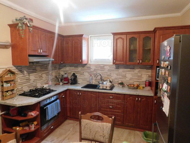 Eladó családi ház, Siófokon 80 M Ft, 4 szobás