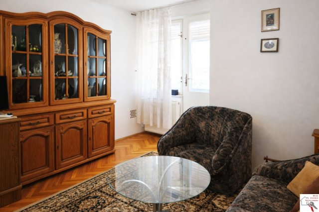 Kiadó téglalakás, albérlet, Pécsett 190 E Ft / hó, 3+1 szobás