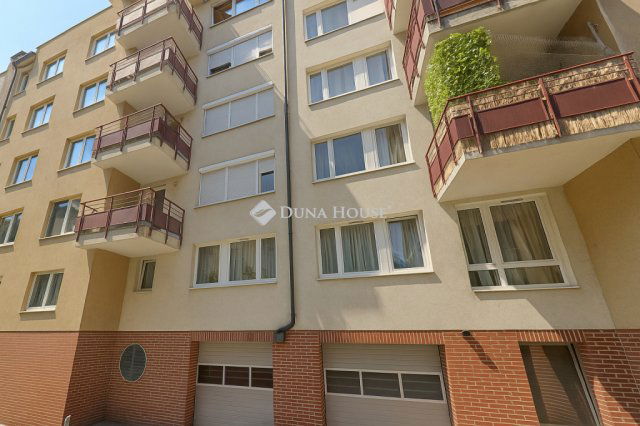 Eladó garázs, Budapesten, VIII. kerületben 7.9 M Ft