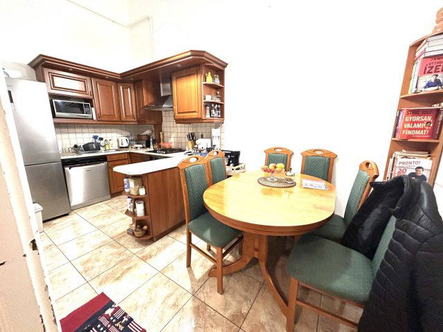 Eladó téglalakás, Budapesten, VI. kerületben 139.9 M Ft