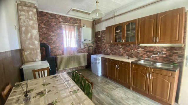 Eladó családi ház, Alsórajkon 29.9 M Ft, 4 szobás