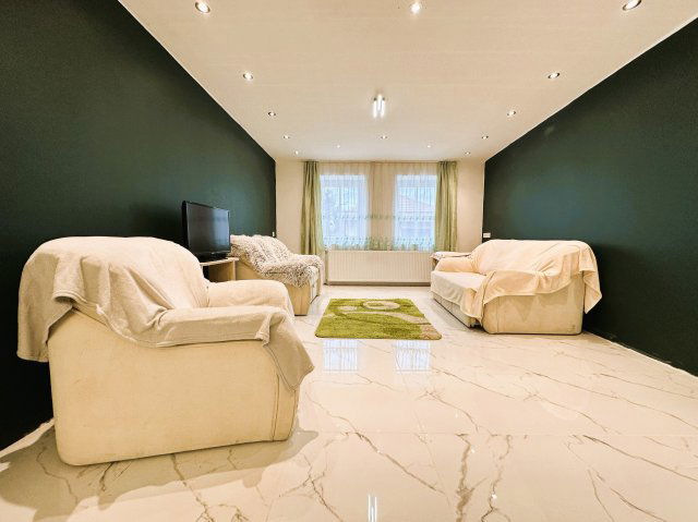 Eladó családi ház, Sarkadon 22 M Ft, 3 szobás