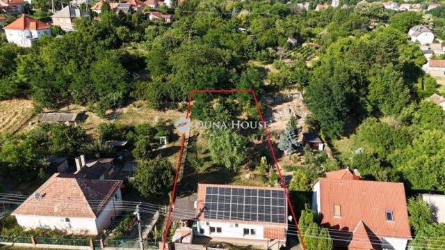 Eladó családi ház, Pécsett 44.9 M Ft, 4 szobás