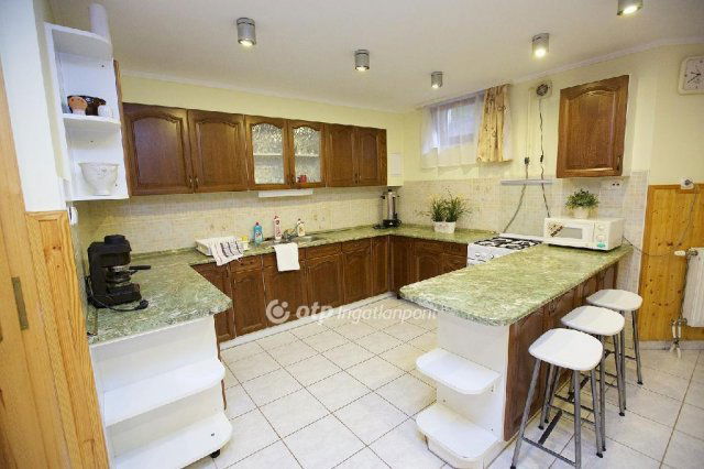 Eladó családi ház, Hajdúszoboszlón 142 M Ft, 3+4 szobás