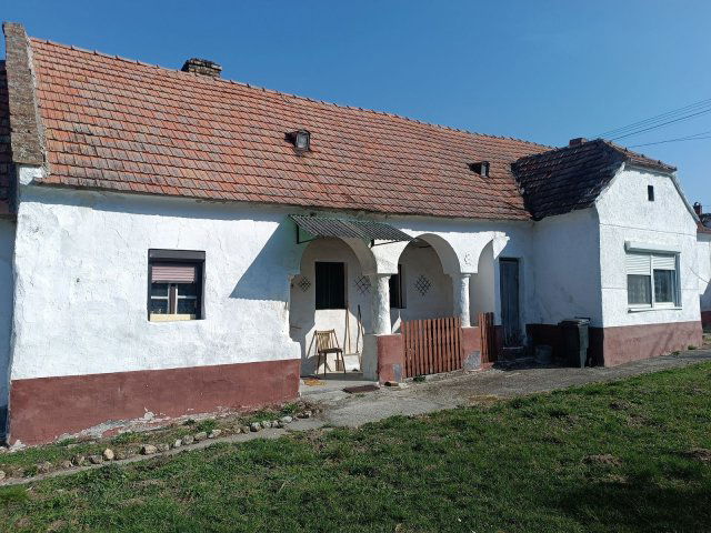 Eladó családi ház, Bakonypölöskén 3.5 M Ft, 3 szobás