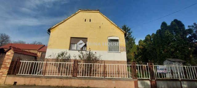 Eladó családi ház, Baranyajenőn 9 M Ft, 4 szobás