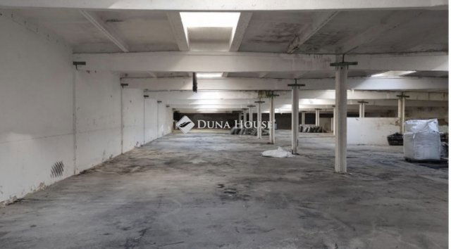 Eladó ipari ingatlan, Cegléden 350 M Ft / költözzbe.hu