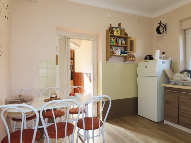 Eladó családi ház, Zalaegerszegen 79.9 M Ft, 6 szobás