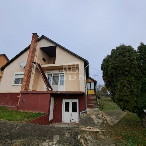 Eladó családi ház, Balatonkenesén 88.9 M Ft, 3 szobás