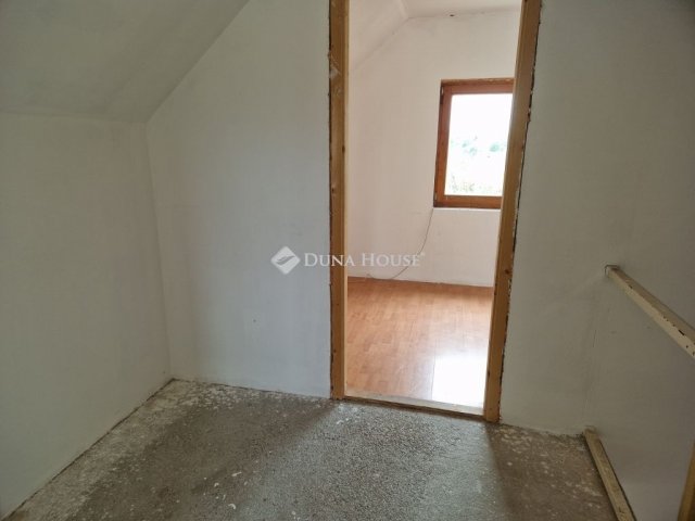 Eladó családi ház, Monoron 26 M Ft, 3 szobás