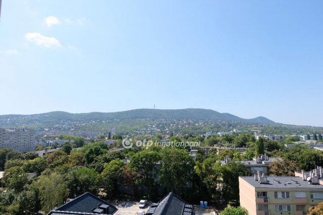 Eladó panellakás, Budapesten, III. kerületben 85 M Ft, 3 szobás