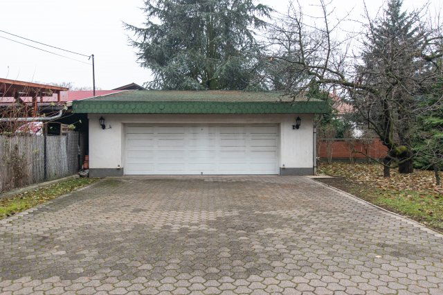 Kiadó garázs, Miskolcon, Huszár utcában 40 E Ft / hó