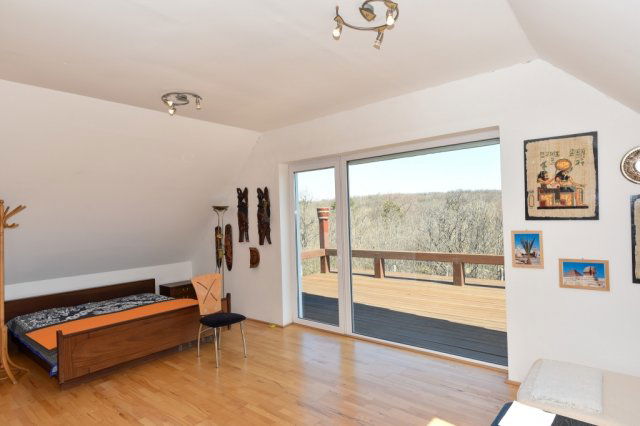 Eladó családi ház, Balatonalmádiban 179.9 M Ft, 2+1 szobás