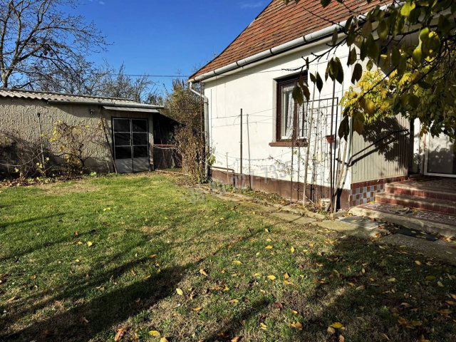 Eladó családi ház, Ráckevén 52.5 M Ft, 2 szobás