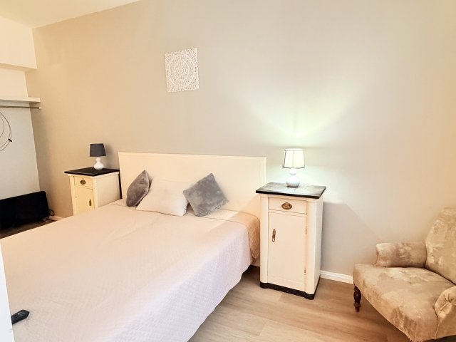 Kiadó téglalakás, albérlet, Budapesten, VI. kerületben