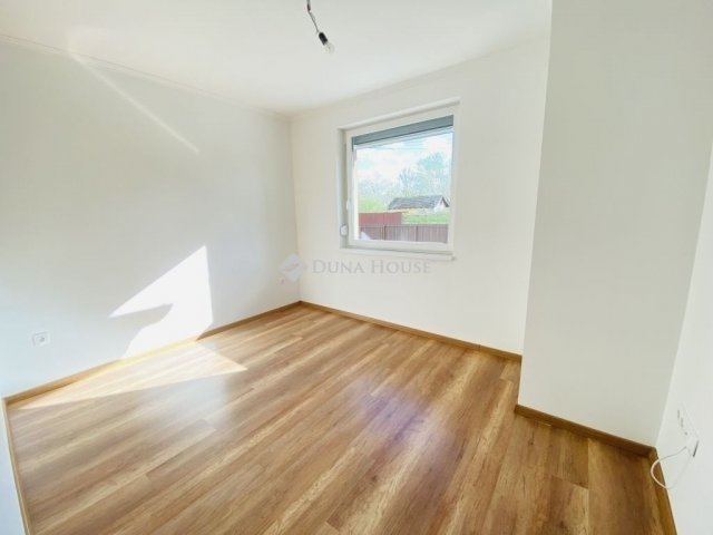 Eladó ikerház, Monoron 90 M Ft, 4 szobás / költözzbe.hu