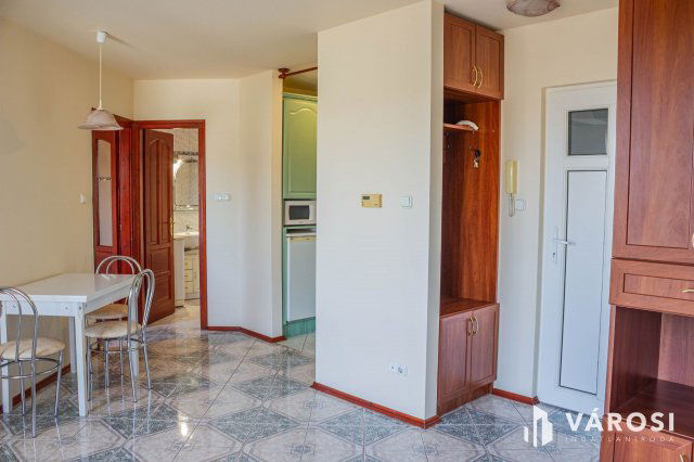 Kiadó téglalakás, albérlet, Szegeden 160 E Ft / hó, 1+1 szobás
