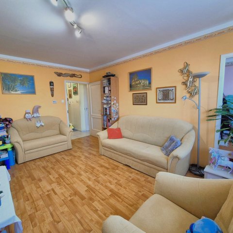 Eladó panellakás, Kecskeméten 47.9 M Ft, 2 szobás