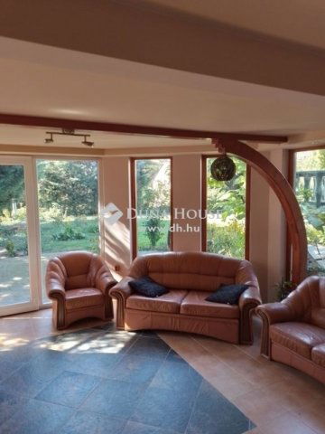 Eladó családi ház, Visegrádon 110 M Ft, 5 szobás