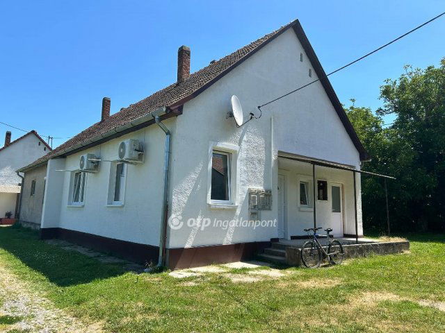 Eladó ikerház, Magyarbólyon 17.65 M Ft, 2 szobás